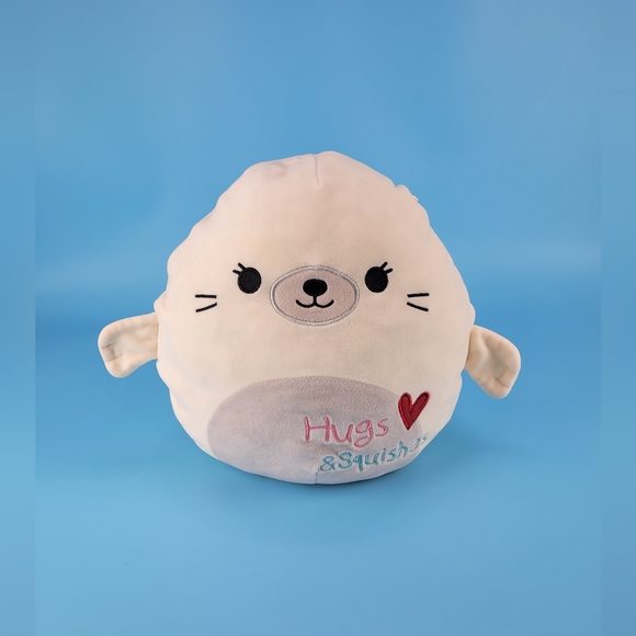 Squishmallows 11” Lucille White Seal Hugs & Squishes Plush Valentines Squad Toy - Picture 1 of 12